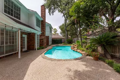 14 Sterling Court, Sugar Land, TX 77479 - Photo 34