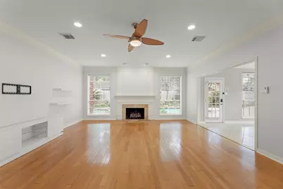 14 Sterling Court, Sugar Land, TX 77479 - Photo 4