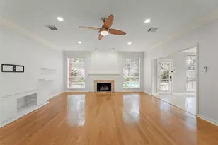 14 Sterling Ct, Sugar Land, TX 77479 - Photo 4