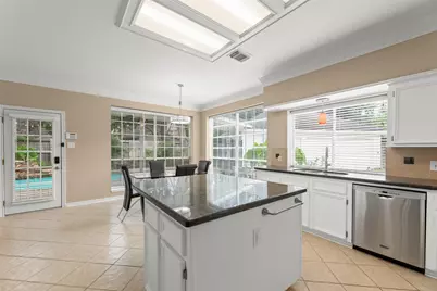 14 Sterling Court, Sugar Land, TX 77479 - Photo 6