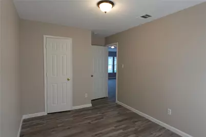 7806 Beckley Street #B, Houston, TX 77088 - Photo 6