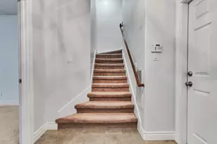 5976 Kansas St, Houston, TX 77007 - Photo 6