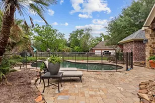 408 Allan St, Friendswood, TX 77546 - Photo 10