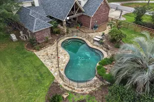 408 Allan St, Friendswood, TX 77546 - Photo 8