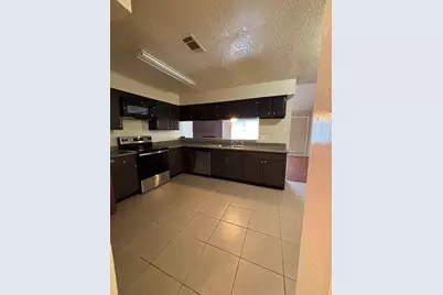 811 Whispering Pine Drive, Missouri City, TX 77489 - Photo 2