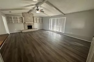 29031 Elmwood Dr, Shenandoah, TX 77381 - Photo 6