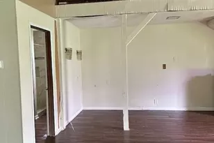 322 Circle Way St, Lake Jackson, TX 77566 - Photo 8