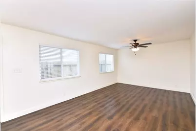 11002 Hammerly Boulevard #57, Houston, TX 77043 - Photo 8