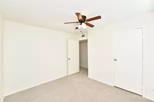 11002 Hammerly Blvd, Houston, TX 77043 - Photo 28