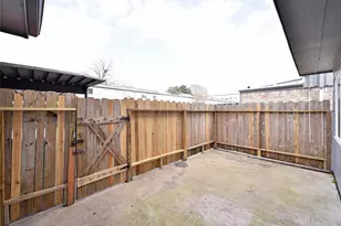 11002 Hammerly Blvd, Houston, TX 77043 - Photo 32