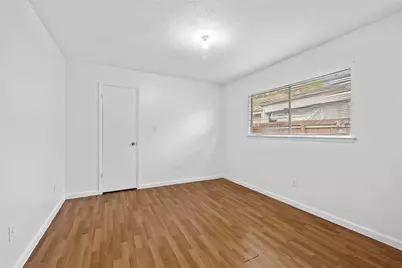 6327 Lynkat Lane, Houston, TX 77083 - Photo 20