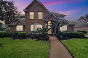 3926 Felicia Dr, Sugar Land, TX 77479 - Photo 1