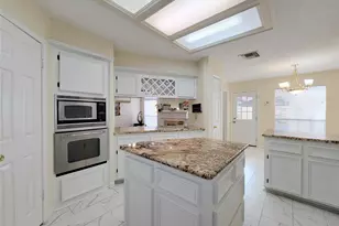 3926 Felicia Dr, Sugar Land, TX 77479 - Photo 8