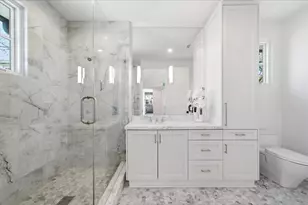 2615 Yupon St, Houston, TX 77006 - Photo 34