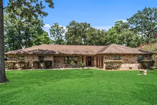 71 Hiwon Dr, Conroe, TX 77304 - Photo 1