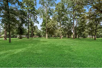 71 Hiwon Drive, Conroe, TX 77304 - Photo 22