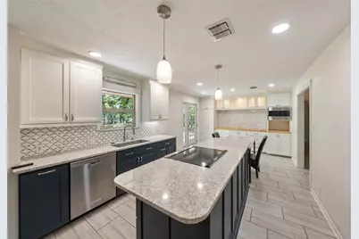 71 Hiwon Drive, Conroe, TX 77304 - Photo 8