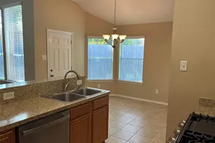 1826 Sherwood Forest Cir, League City, TX 77573 - Photo 8