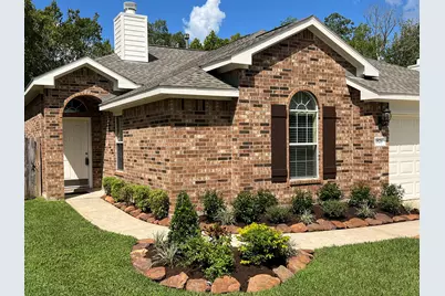 1826 Sherwood Forest Circle, League City, TX 77573 - Photo 2