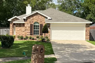 1826 Sherwood Forest Cir, League City, TX 77573 - Photo 1