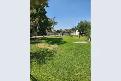 806 E 38th Street, Houston, TX 77022 - Photo 2