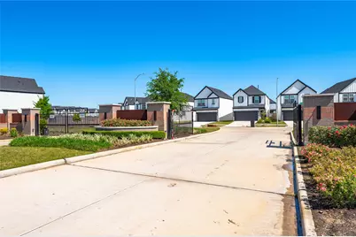2919 Crown Gate Drive, Houston, TX 77047 - Photo 36