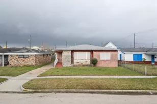 5108 Ave L St, Galveston, TX 77551 - Photo 2