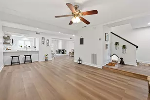 724 Country Pl Dr, Houston, TX 77079 - Photo 2