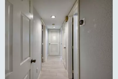 1860 White Oak Drive #207, Houston, TX 77009 - Photo 16