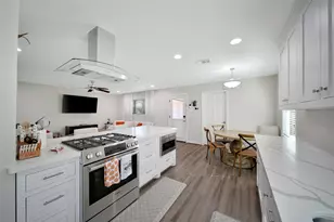 4402 Fallbrook Dr, Houston, TX 77018 - Photo 16