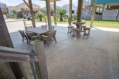 2295 Lobster, Crystal Beach, TX 77650 - Photo 10