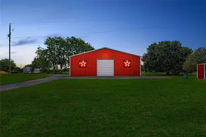 9813 County Road 309, Navasota, TX 77868 - Photo 8