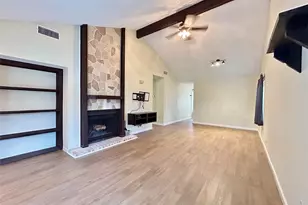 11699 Village Pl Dr, Houston, TX 77077 - Photo 4