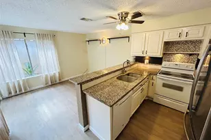 11699 Village Pl Dr, Houston, TX 77077 - Photo 10