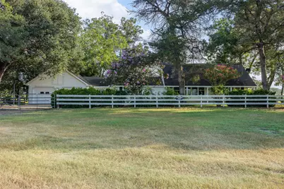 2231 E US Highway 90, Schulenburg, TX 78956 - Photo 2