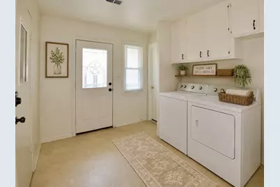 2231 E US Highway 90, Schulenburg, TX 78956 - Photo 24