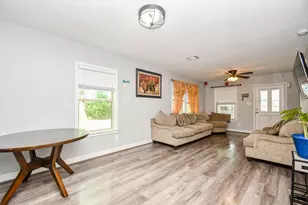 1607 Sylvester Rd, Houston, TX 77009 - Photo 16