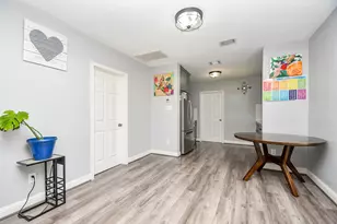 1607 Sylvester Rd, Houston, TX 77009 - Photo 10