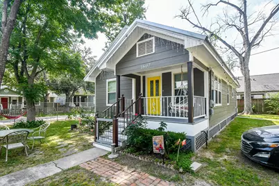 1607 Sylvester Road, Houston, TX 77009 - Photo 6
