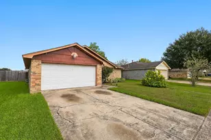 2202 W Greens Rd, Houston, TX 77067 - Photo 2