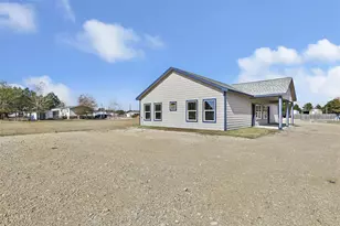 111 County Road 5122, Cleveland, TX 77327 - Photo 2