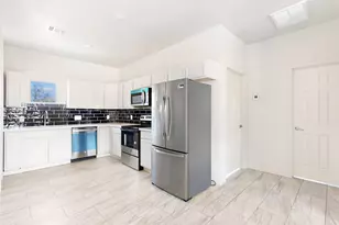 111 County Road 5122, Cleveland, TX 77327 - Photo 16