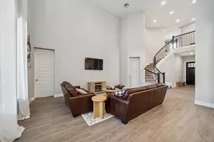 215 Nirnroot Ct, Montgomery, TX 77316 - Photo 4