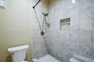 2121 El Paseo St, Houston, TX 77054 - Photo 4