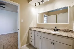 2121 El Paseo St, Houston, TX 77054 - Photo 6