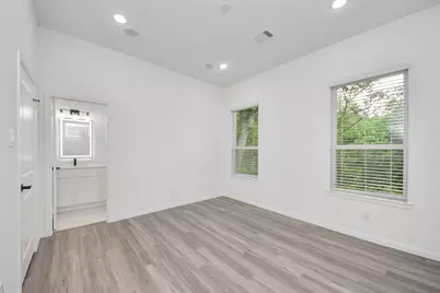 5103 Mallow Street #B, Houston, TX 77033 - Photo 20