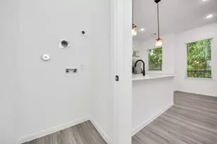 5103 Mallow St, Houston, TX 77033 - Photo 16