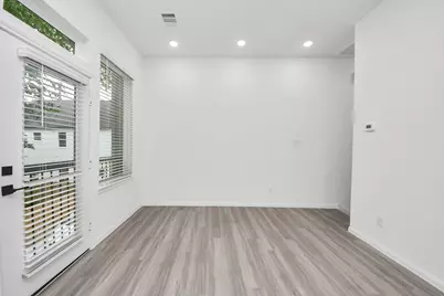 5103 Mallow Street #B, Houston, TX 77033 - Photo 12