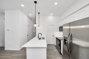 5103 Mallow St, Houston, TX 77033 - Photo 10