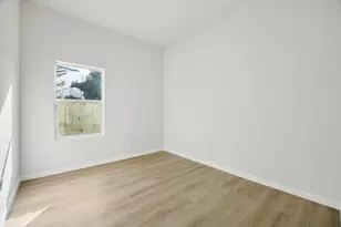 422 New Hampshire St, Houston, TX 77029 - Photo 14